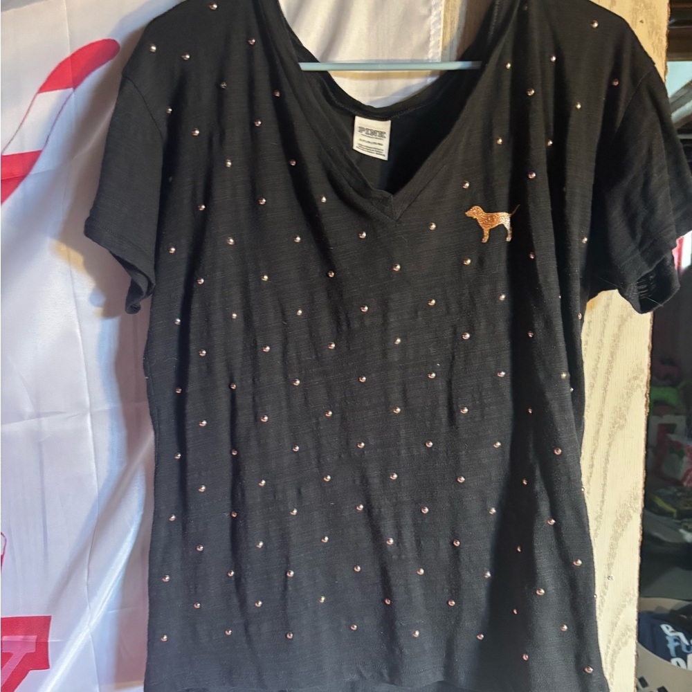 VS PINK SHIRT WITH GOLD STUDS & GOLD GLITTERY LOGO